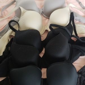 38 b Victoria Secret and wacoal bras